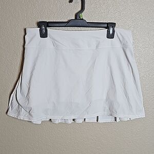 Lululemon 10 TALL White Run Pace Setter Skirt Skort